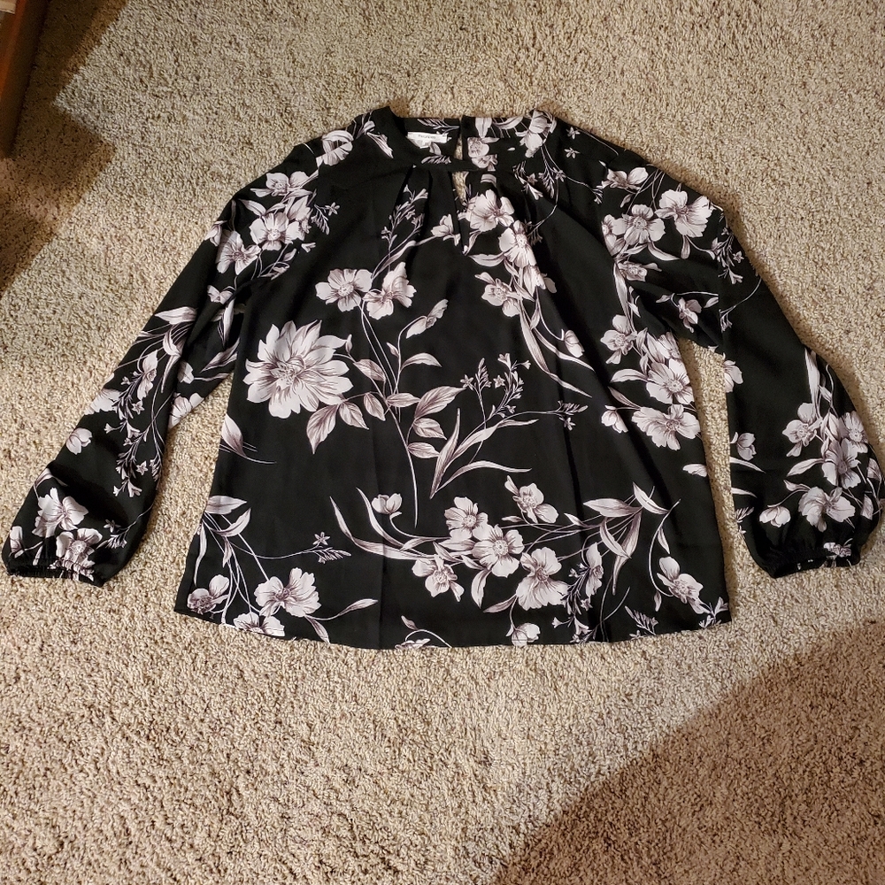 Maurices Black and Off White Blouse